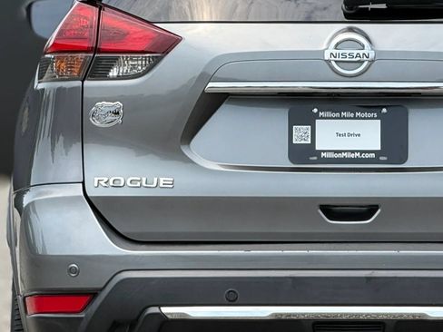 Used 2019 Nissan Rogue SL FWD image 13