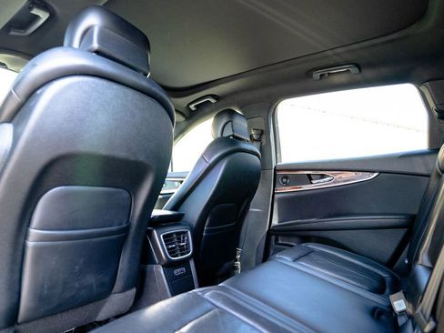 Used 2018 Lincoln MKX Reserve w/ Driver Assistance Package image 31