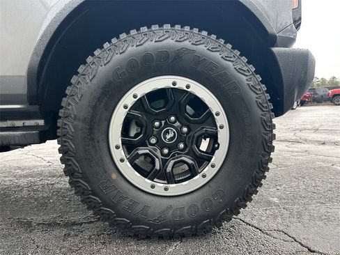 Used 2024 Ford Bronco Outer Banks w/ Sasquatch Package image 13
