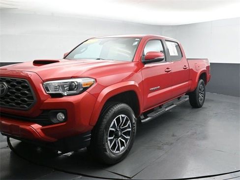 Used 2022 Toyota Tacoma TRD Sport image 7