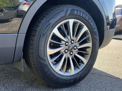 Used 2020 Lincoln Nautilus FWD w/ Equipment Group 101A image 11