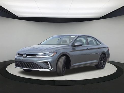 New 2026 Volkswagen Jetta SE FWD image 3