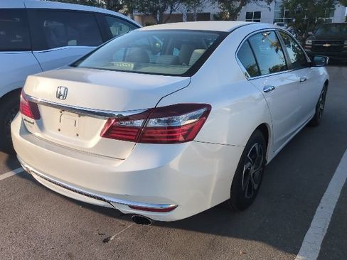 Used 2016 Honda Accord LX image 2
