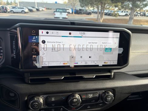 New 2026 Jeep Gladiator Sport image 28