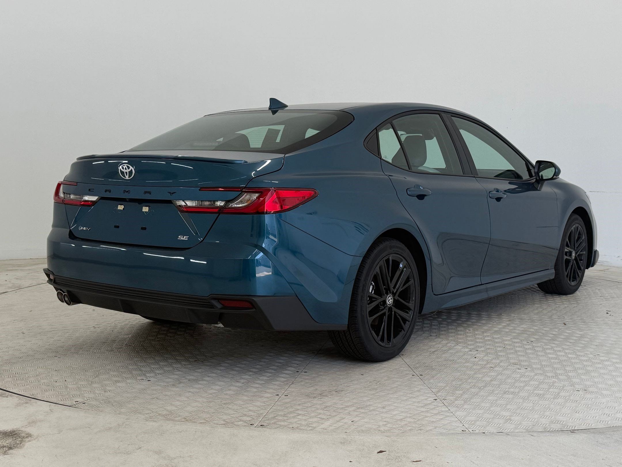 Used 2026 Toyota Camry SE w/ Convenience Package FWD image 9