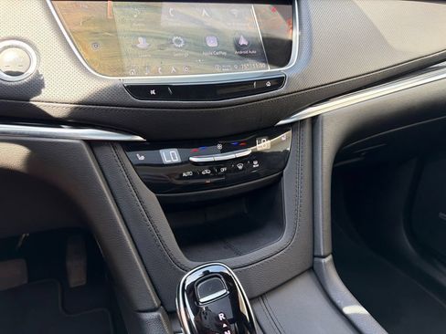 Used 2025 Cadillac XT5 Premium Luxury AWD/4WD image 24