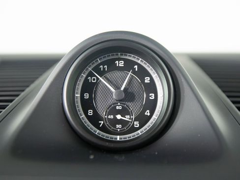 New 2026 Porsche Macan image 29