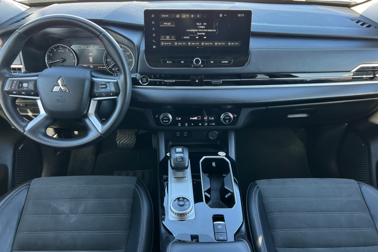 Used 2025 Mitsubishi Outlander SE FWD image 13