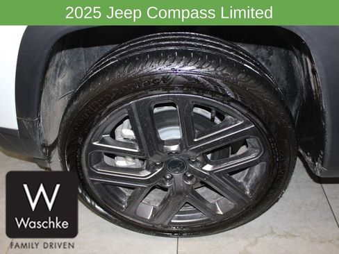 New 2025 Jeep Compass Limited w/ Sun & Sound Group image 10
