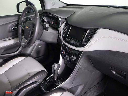 Used 2020 Chevrolet Trax Premier image 27