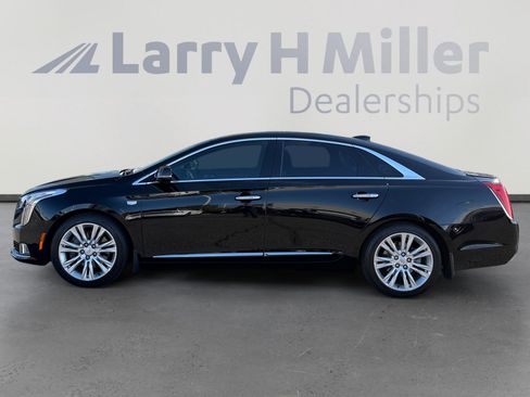 Used 2019 Cadillac XTS Luxury image 2