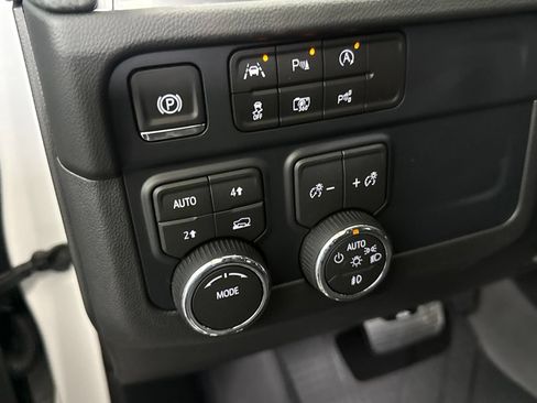 New 2026 Chevrolet Tahoe RST w/ Comfort Package AWD/4WD image 7
