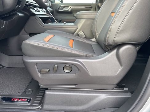 New 2026 GMC Sierra 2500 AT4 w/ AT4 Premium Plus Package image 21