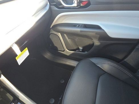 New 2026 Jeep Compass Limited image 22