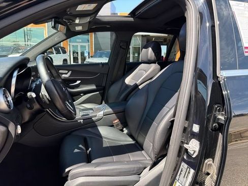 Used 2021 Mercedes-Benz GLC 300 w/ Premium Package image 23