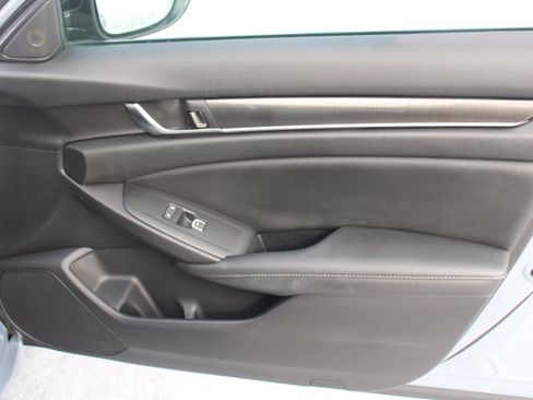 Used 2021 Honda Accord Sport image 18