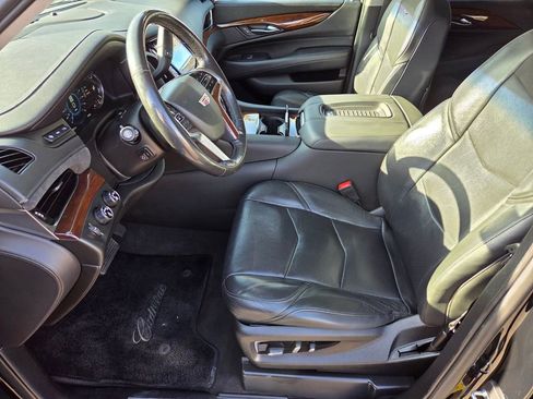 Used 2019 Cadillac Escalade Premium Luxury w/ Escalade Sport Edition AWD/4WD image 13