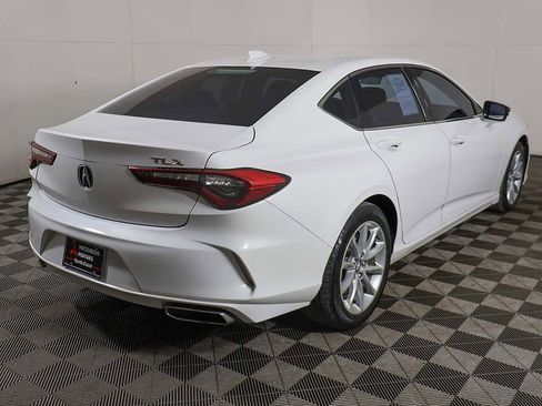 Used 2022 Acura TLX image 9