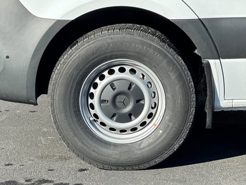 New 2025 Mercedes-Benz Sprinter 2500 image 24