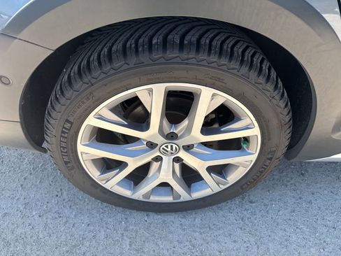 Used 2019 Volkswagen Golf Alltrack SE AWD/4WD image 8