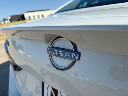 New 2025 Nissan Altima 2.5 SR w/ SR Premium Package image 18