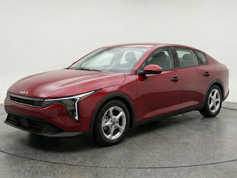 Used 2025 Kia K4 LXS FWD image 3