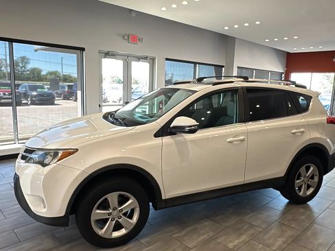 Used 2013 Toyota RAV4 XLE AWD/4WD image 10