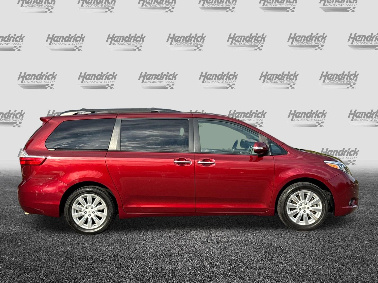 Used 2015 Toyota Sienna Limited Premium AWD/4WD image 3