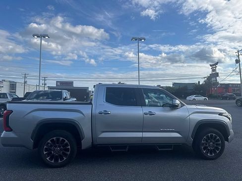 Used 2024 Toyota Tundra Limited AWD/4WD image 7