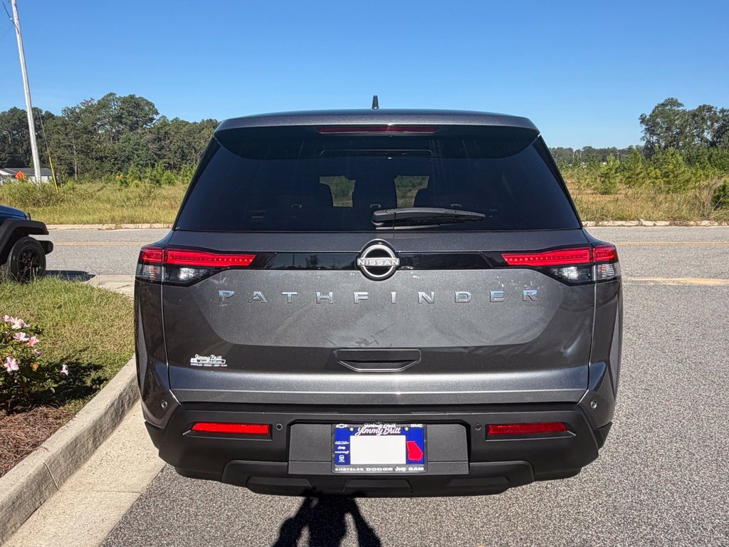 Used 2023 Nissan Pathfinder S FWD image 14