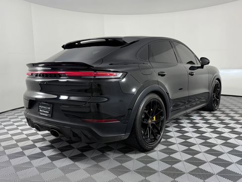 Used 2024 Porsche Cayenne Turbo GT image 9