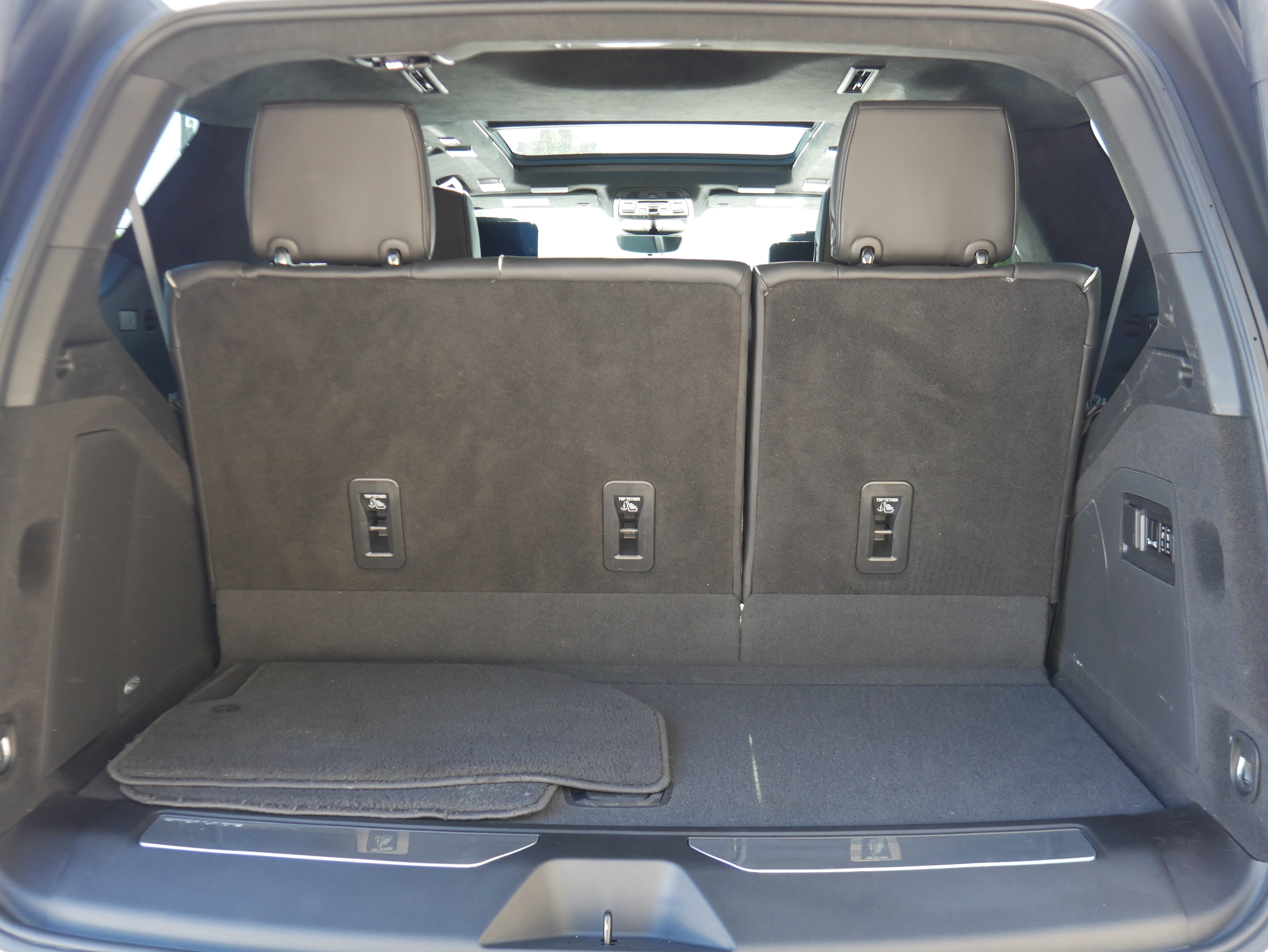 Certified 2023 Cadillac Escalade Premium Luxury Platinum AWD/4WD image 7