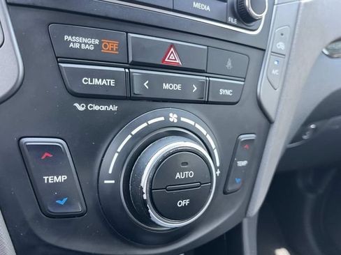 Used 2018 Hyundai Santa Fe Sport w/ 2.4L Value Package 02 FWD image 34