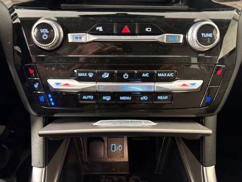 Certified 2021 Ford Explorer Limited AWD/4WD image 17