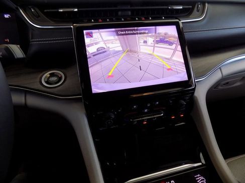 Used 2023 Jeep Grand Cherokee L Overland w/ MOPAR Finishing Package image 16