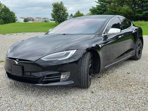 Used 2018 Tesla Model S 100D AWD/4WD image 1
