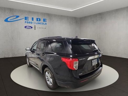 Used 2024 Ford Explorer XLT image 10