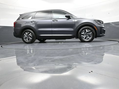 Certified 2021 Kia Sorento EX FWD image 32