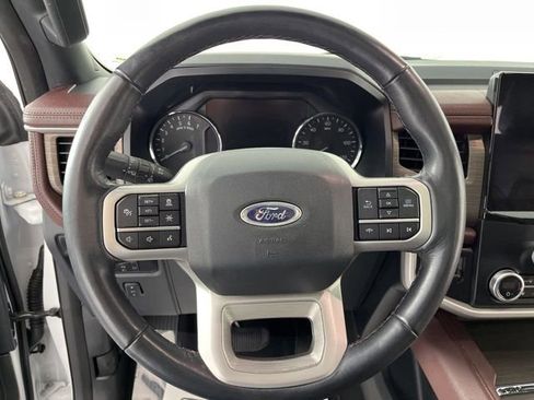 Used 2024 Ford Expedition Limited image 21