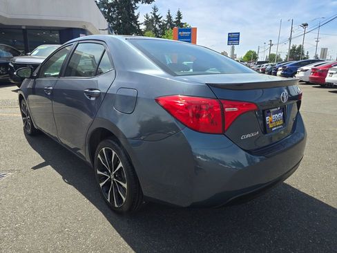 Used 2017 Toyota Corolla SE FWD image 5