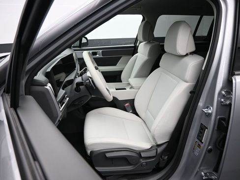 New 2026 Hyundai Santa Fe SE image 23