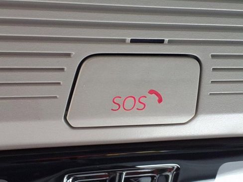 New 2026 Volkswagen Tiguan SE image 23