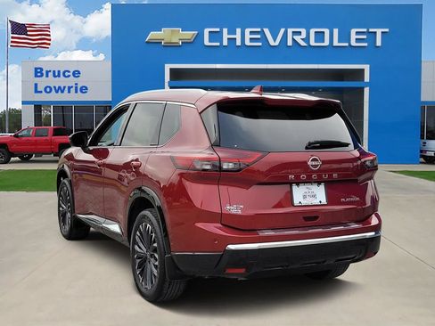 Used 2024 Nissan Rogue Platinum w/ Platinum Premium Package FWD image 4
