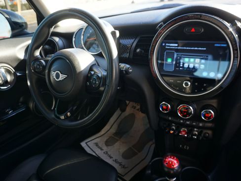 Used 2015 MINI Cooper S image 31