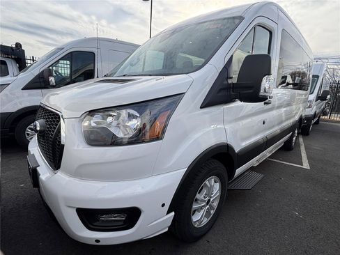 Used 2024 Ford Transit 350 XLT RWD image 4