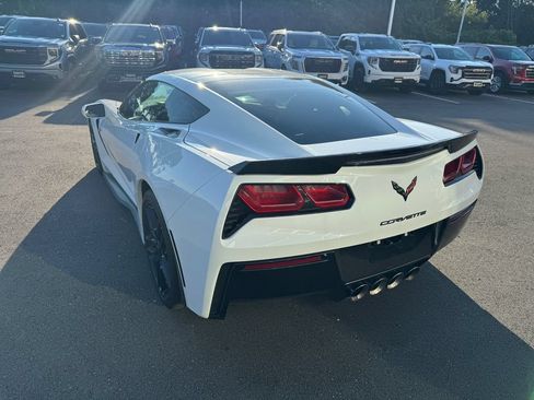 Used 2019 Chevrolet Corvette Stingray Coupe w/ Battery Protection Package RWD image 6