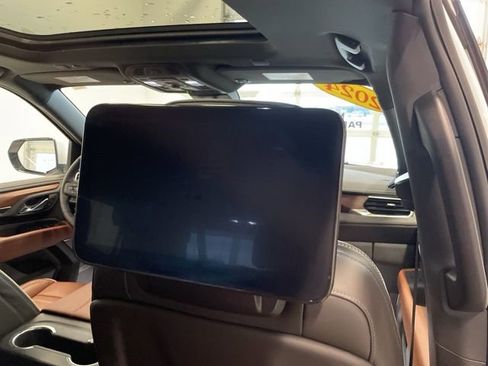 Used 2024 GMC Yukon Denali Ultimate image 4