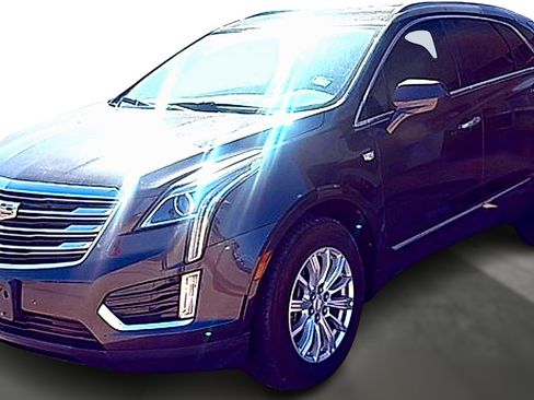 Used 2017 Cadillac XT5 FWD image 1