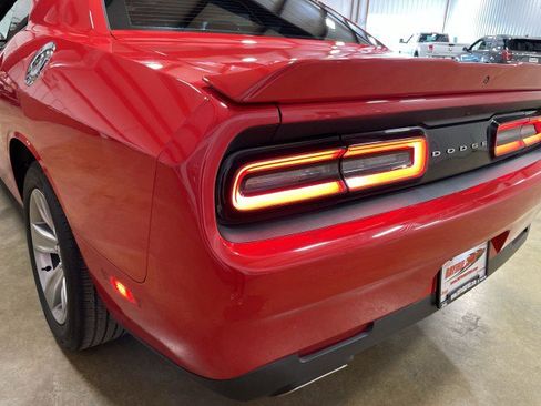 Used 2020 Dodge Challenger SXT RWD image 23