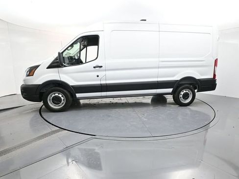 New 2026 Ford Transit 250 148 Medium Roof RWD image 4